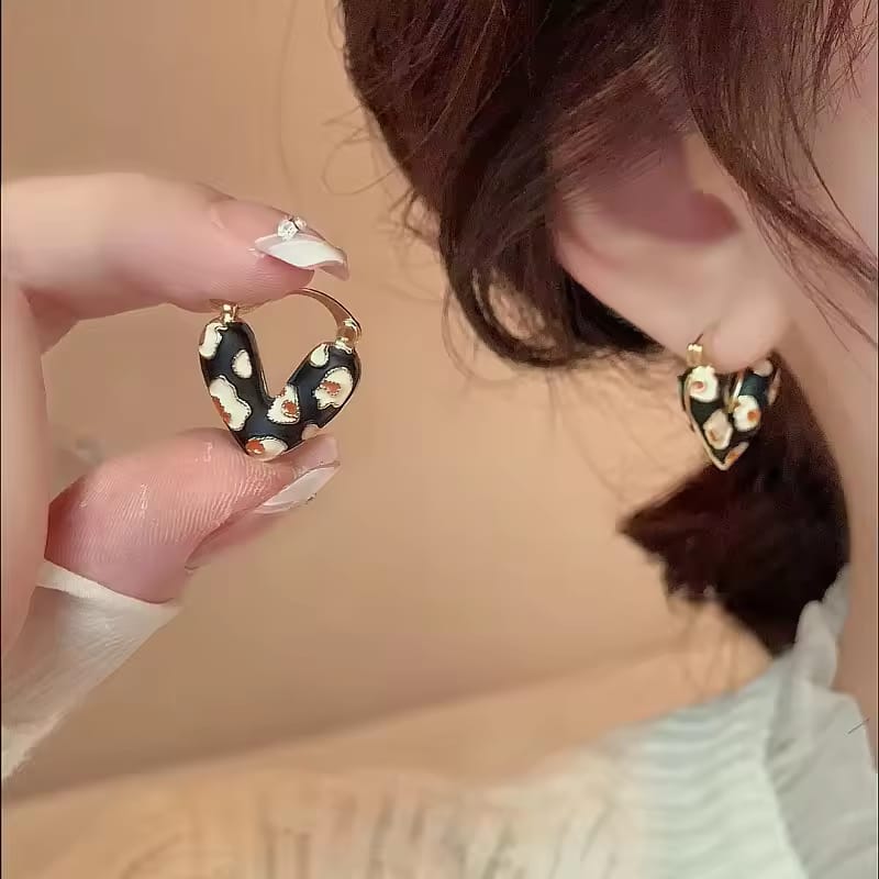 Trendy Red Drip Heart Hoop Earrings – Korean Love-Inspired Dangle Jewelry for Women & Girls