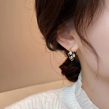 Trendy Red Drip Heart Hoop Earrings – Korean Love-Inspired Dangle Jewelry for Women & Girls